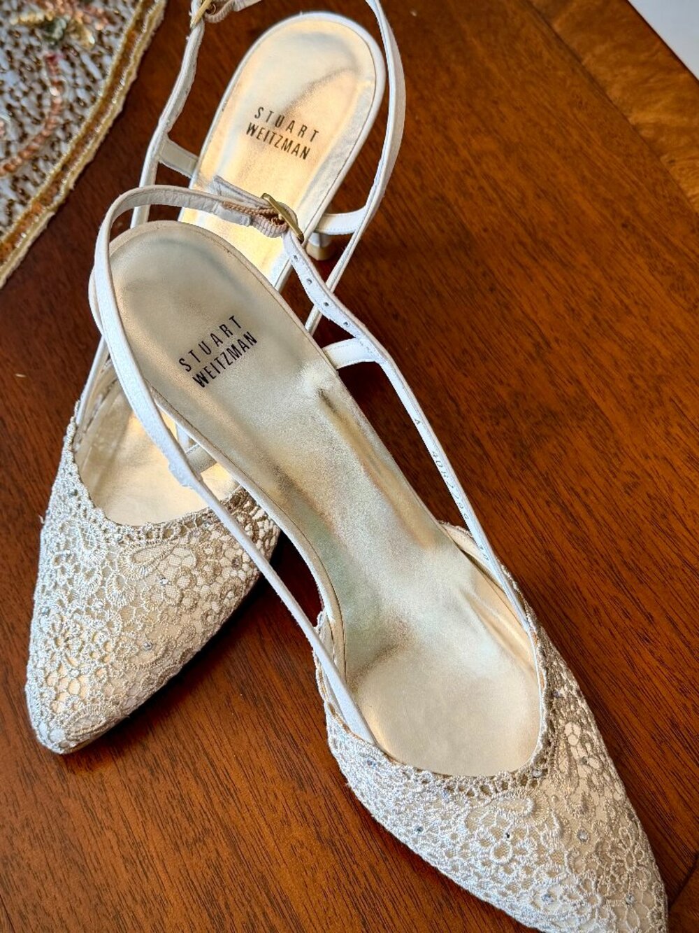 STUART WEITZMAN GOLD LACE SLINGBACK HEELS SIZE 10 B